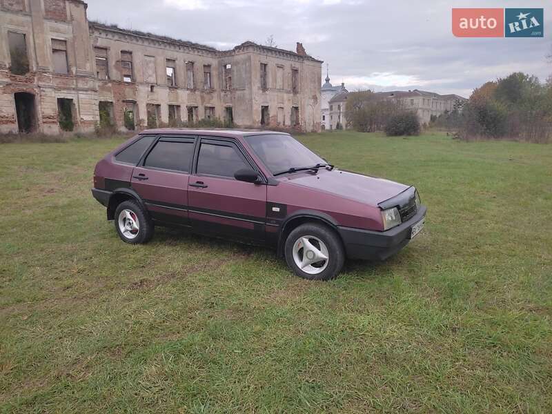 Хэтчбек ВАЗ / Lada 2109 1995 в Изяславе