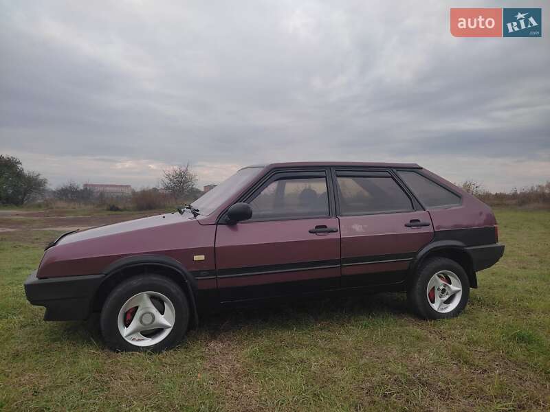 Хэтчбек ВАЗ / Lada 2109 1995 в Изяславе