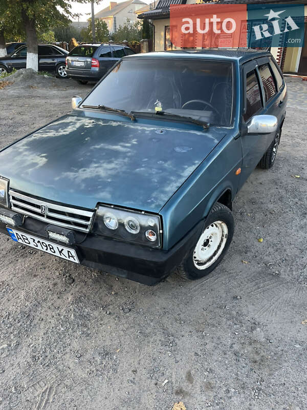 Хетчбек ВАЗ / Lada 2109 2001 в Гайсину