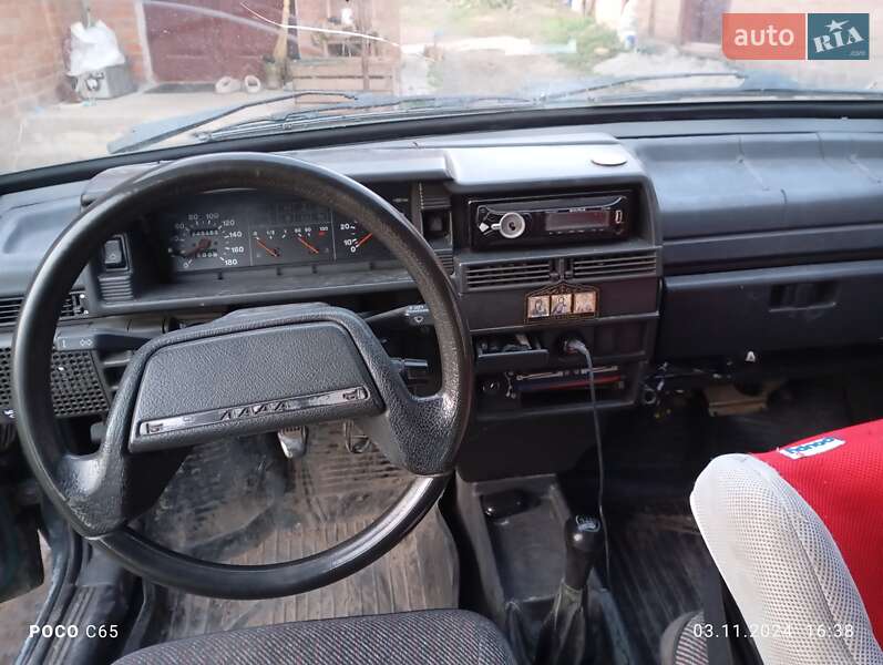 Хэтчбек ВАЗ / Lada 2109 2001 в Виннице