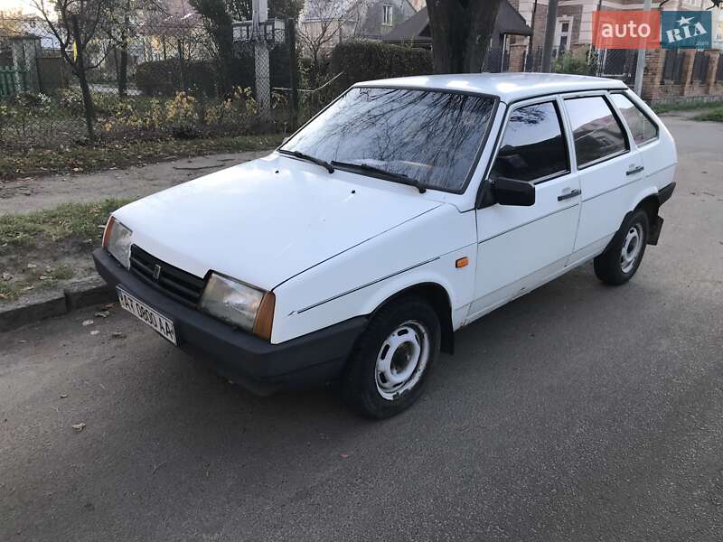 Хетчбек ВАЗ / Lada 2109 2004 в Львові