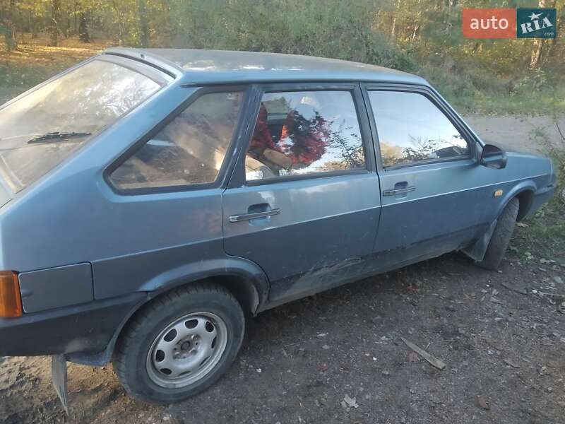 Хэтчбек ВАЗ / Lada 2109 1992 в Вараше