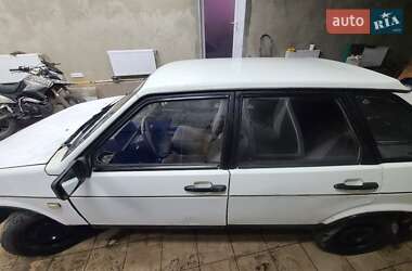 Хетчбек ВАЗ / Lada 2109 1993 в Золочеві