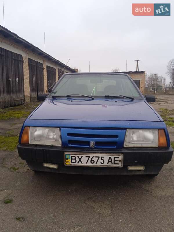 Хэтчбек ВАЗ 2109 1994 в 