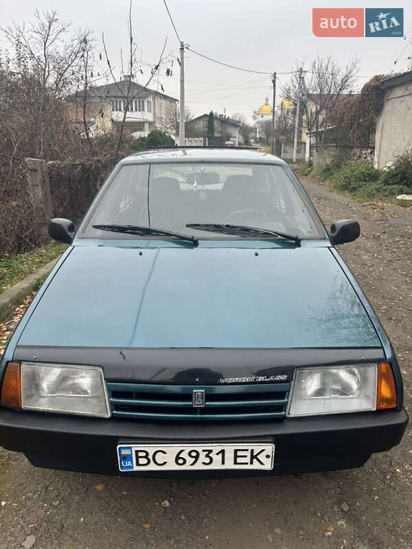 Хетчбек ВАЗ / Lada 2109 2004 в Кам'янці-Бузькій