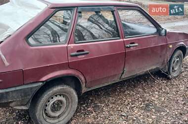 Хэтчбек ВАЗ 2109 1997 в 