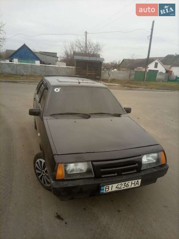 Хэтчбек ВАЗ / Lada 2109 1992 в Полтаве фото 3 Хэтчбек ВАЗ / Lada 2109 1992 в Полтаве