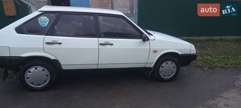 Хэтчбек ВАЗ / Lada 2109 1990 в Кривом Роге