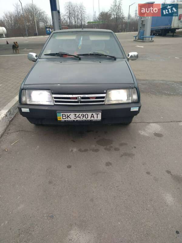 Хетчбек ВАЗ / Lada 2109 2004 в Рівному