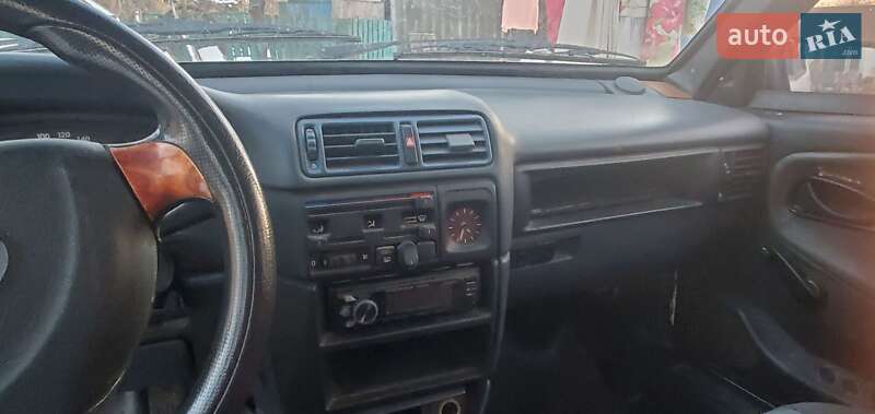 Хэтчбек ВАЗ / Lada 2109 1993 в Онуфриевке