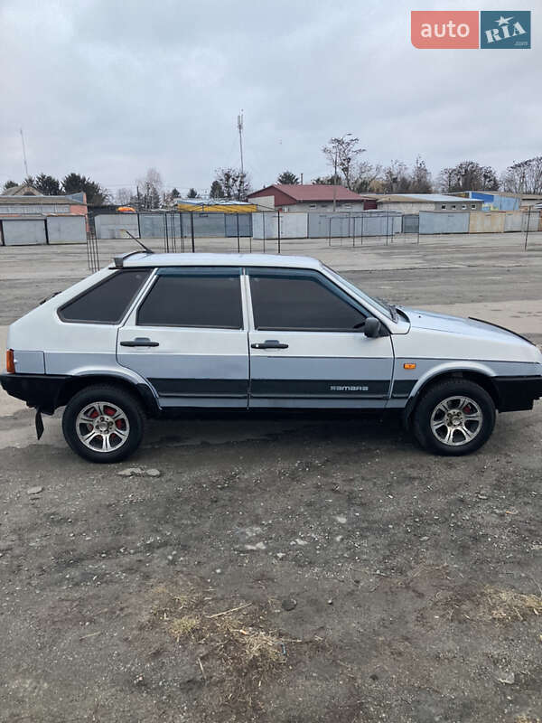 Хэтчбек ВАЗ / Lada 2109 2004 в Любаре