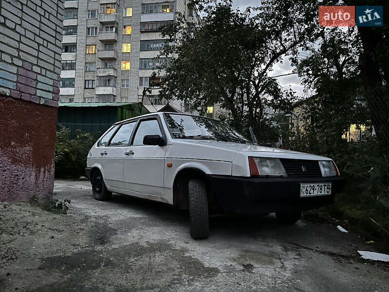 Хэтчбек ВАЗ / Lada 2109 1988 в Львове