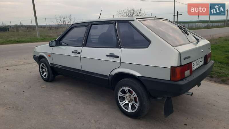 Хетчбек ВАЗ / Lada 2109 2002 в Одесі