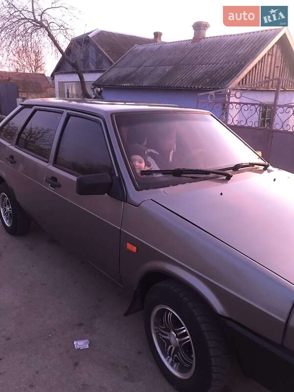 Хетчбек ВАЗ / Lada 2109 1991 в Захарівці