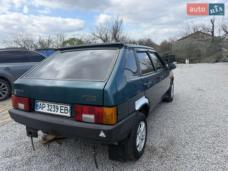 Хэтчбек ВАЗ / Lada 2109 2002 в Запорожье