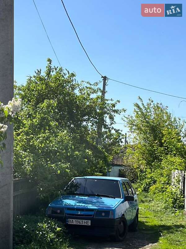 Хэтчбек ВАЗ / Lada 2109 1992 в Новоукраинке