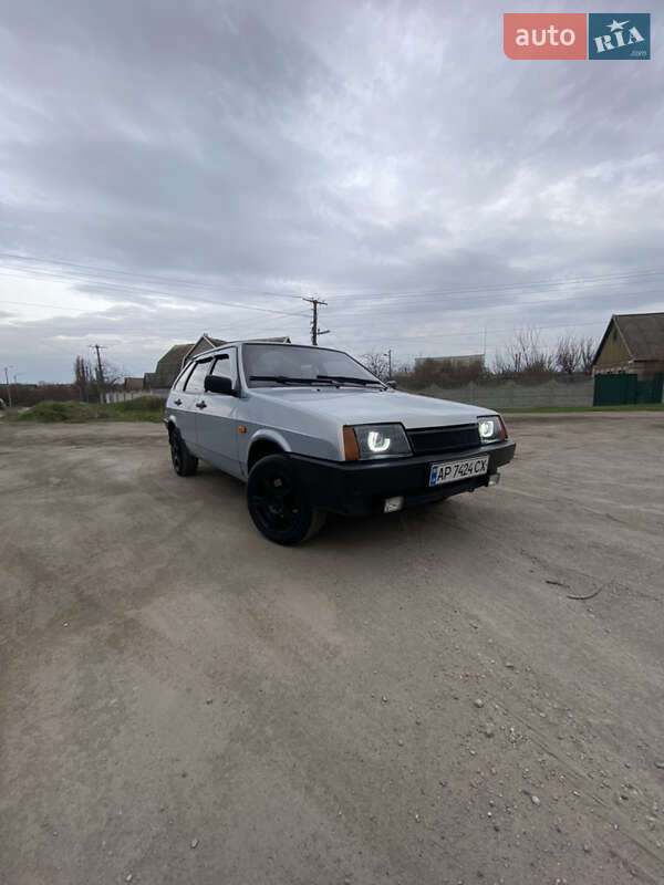 Хэтчбек ВАЗ / Lada 2109 2004 в Запорожье