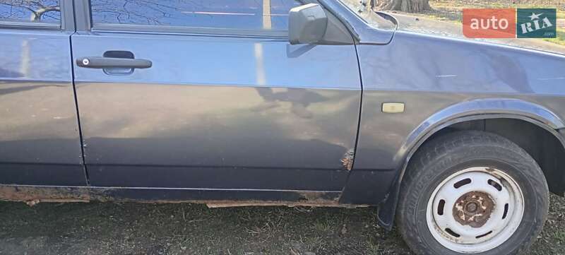 Хэтчбек ВАЗ / Lada 2109 2000 в Новой Басане