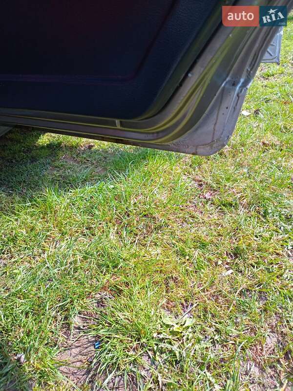 Хэтчбек ВАЗ / Lada 2109 2002 в Старом Самборе фото 11 Хэтчбек ВАЗ / Lada 2109 2002 в Старом Самборе