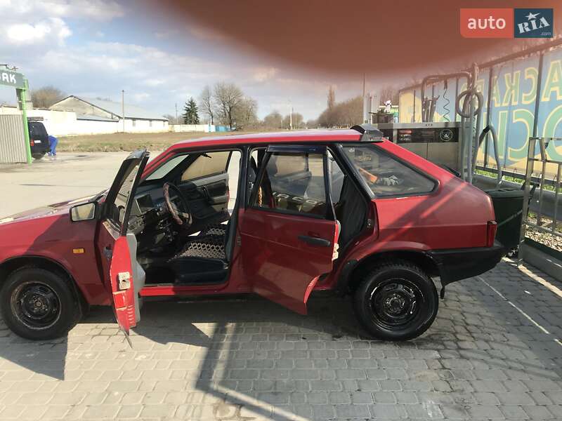 Хэтчбек ВАЗ / Lada 2109 1992 в Каменец-Подольском