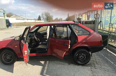 Хэтчбек ВАЗ 2109 1992 в 