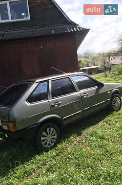 Хэтчбек ВАЗ 2109 1993 в 