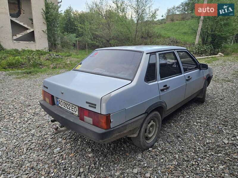 Хэтчбек ВАЗ / Lada 2109 2004 в Тячеве