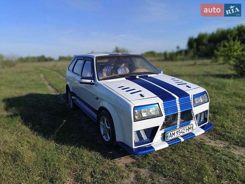 Хэтчбек ВАЗ 2109 1991 в 