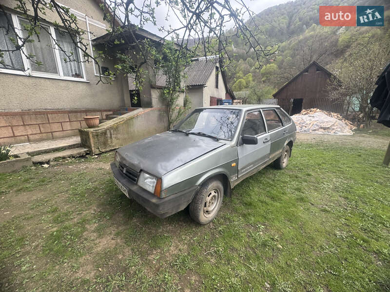 Хэтчбек ВАЗ / Lada 2109 1994 в Хусте
