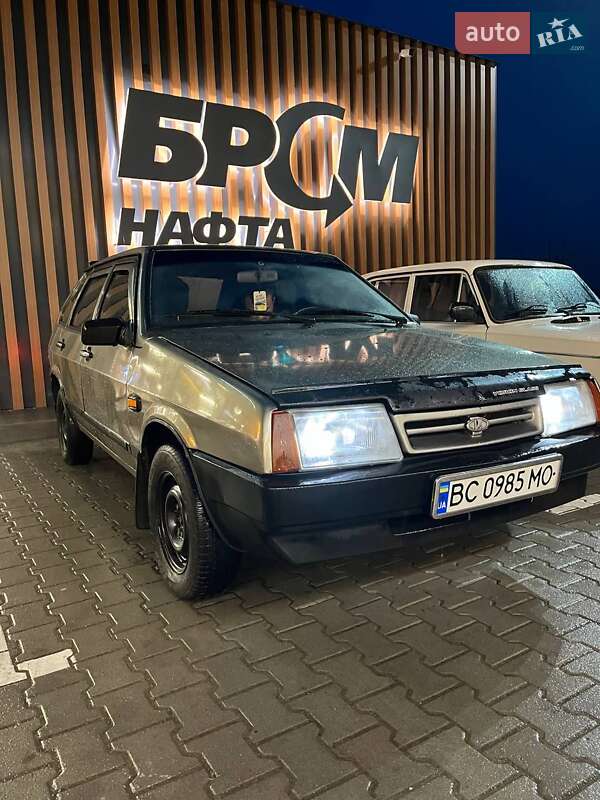 Хетчбек ВАЗ 2109 2002 в 