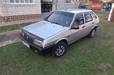 Хэтчбек ВАЗ 2109 1988 в 