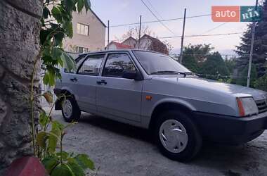 Хетчбек ВАЗ 2109 2004 в 