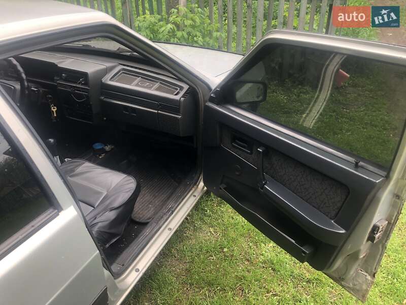 Хетчбек ВАЗ / Lada 2109 2005 в Сумах