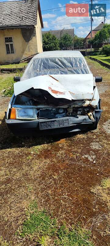 Хэтчбек ВАЗ / Lada 2109 2006 в Ужгороде