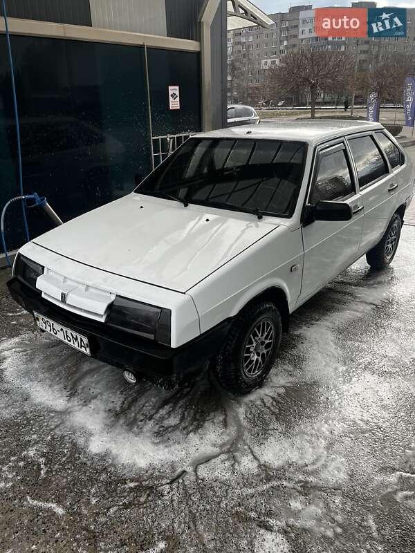 Хетчбек ВАЗ / Lada 2109 1988 в Черкасах