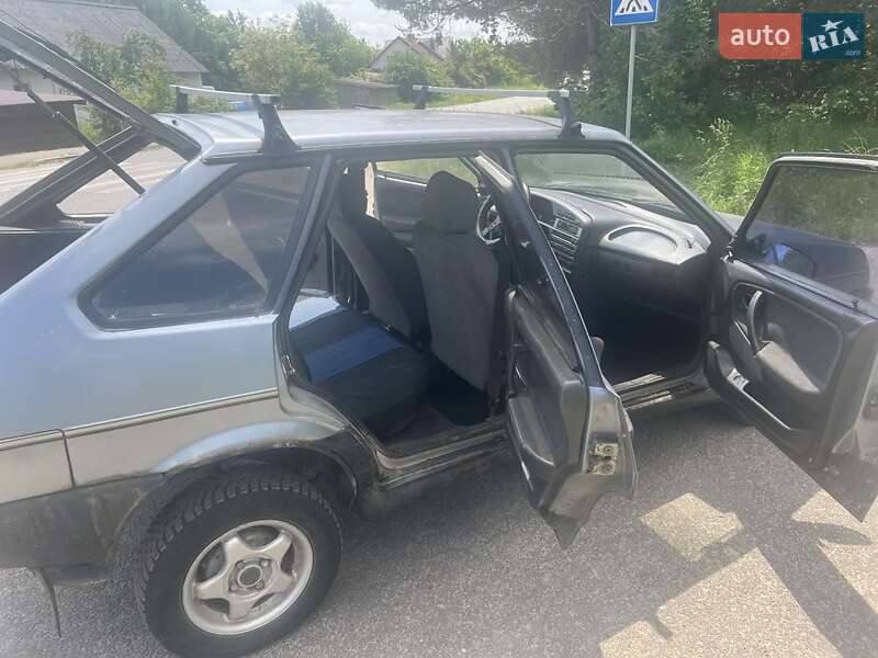 Хэтчбек ВАЗ 2109 1992 в 