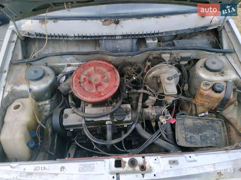 Хэтчбек ВАЗ / Lada 2109 2002 в Измаиле