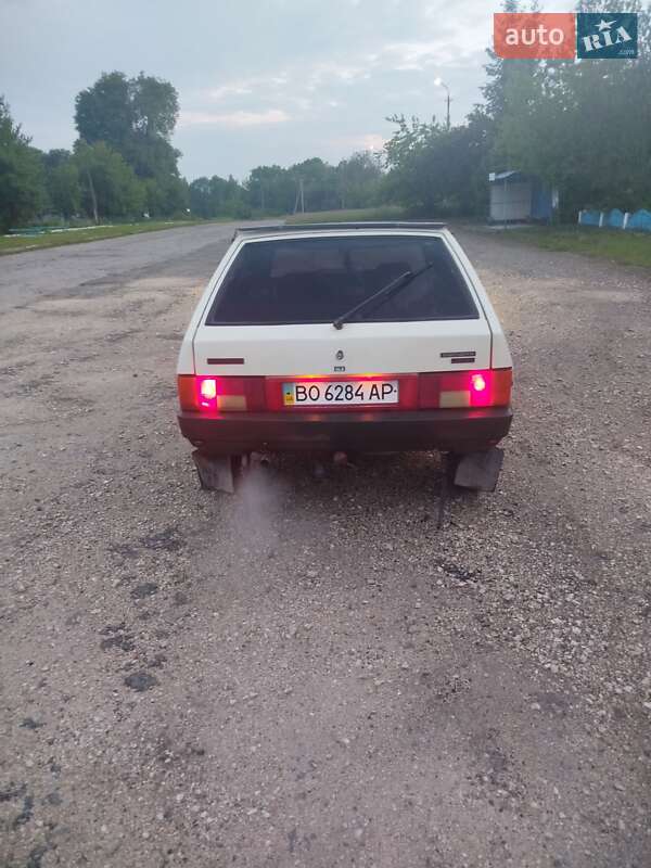 Хэтчбек ВАЗ / Lada 2109 1990 в Хмельницком