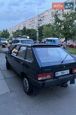 Хэтчбек ВАЗ 2109 2004 в 