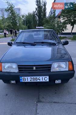 Хэтчбек ВАЗ 2109 2004 в 