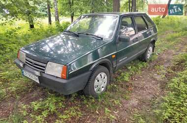 Хетчбек ВАЗ / Lada 2109 2002 в Мені
