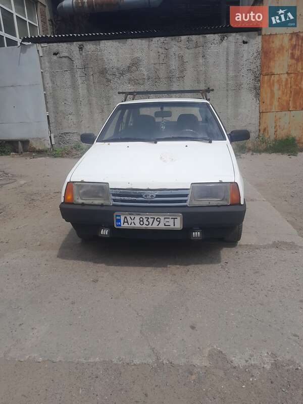 Хэтчбек ВАЗ / Lada 2109 1988 в Харькове