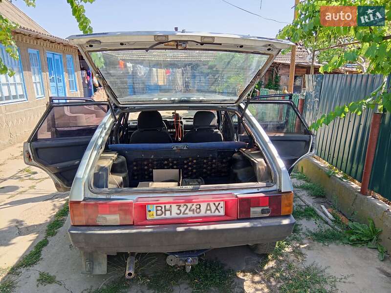 Хэтчбек ВАЗ / Lada 2109 2003 в Тарутине