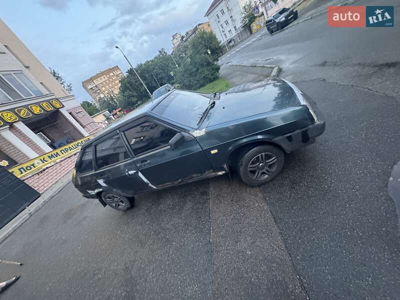Хэтчбек ВАЗ / Lada 2109 2005 в Киеве