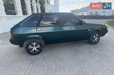 Хэтчбек ВАЗ 2109 1998 в 