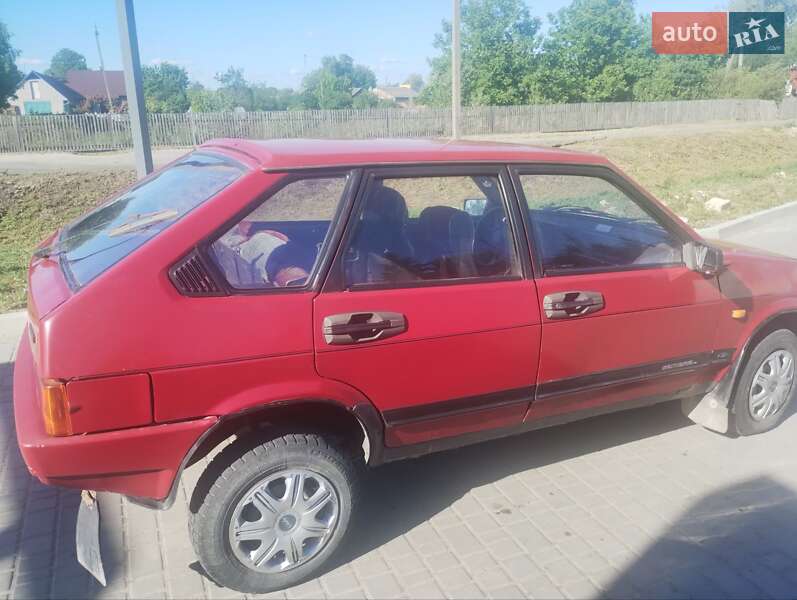 Хэтчбек ВАЗ / Lada 2109 1991 в Барановке