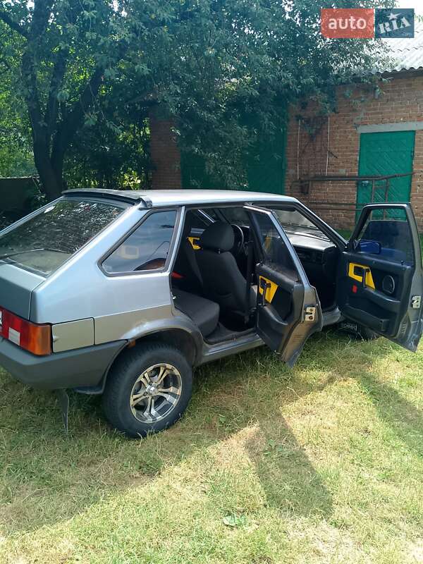 Хэтчбек ВАЗ / Lada 2109 2005 в Львове