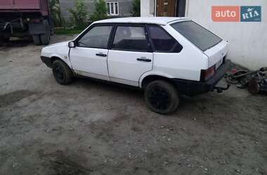Хэтчбек ВАЗ 2109 1988 в Городке