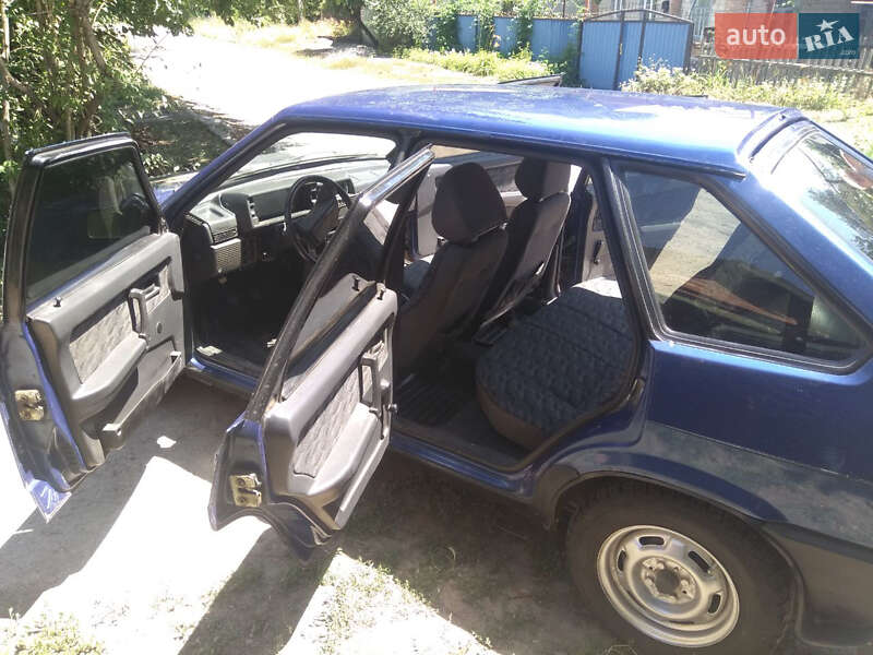 Хетчбек ВАЗ / Lada 2109 2002 в Дніпрі фото 4 Хетчбек ВАЗ / Lada 2109 2002 в Дніпрі