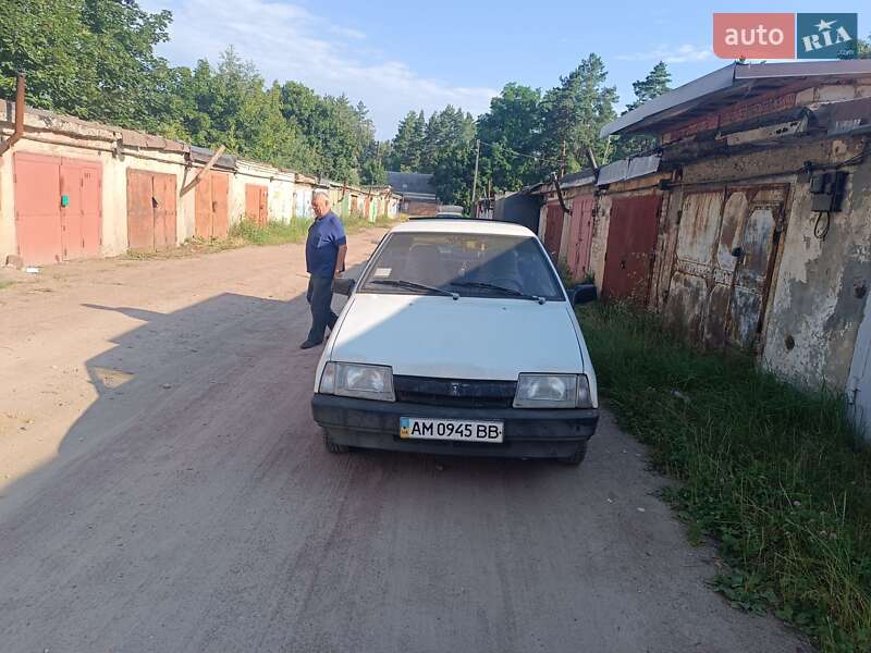 Хэтчбек ВАЗ / Lada 2109 1988 в Житомире
